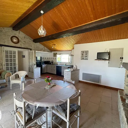 Prázdninový dům Gite Au Coeur D'un Domaine Equestre, 2 Chambres, Wifi, Jardin Privatif, Animaux Bienvenus - Fr-1-426-521 Bouin (Vendee)